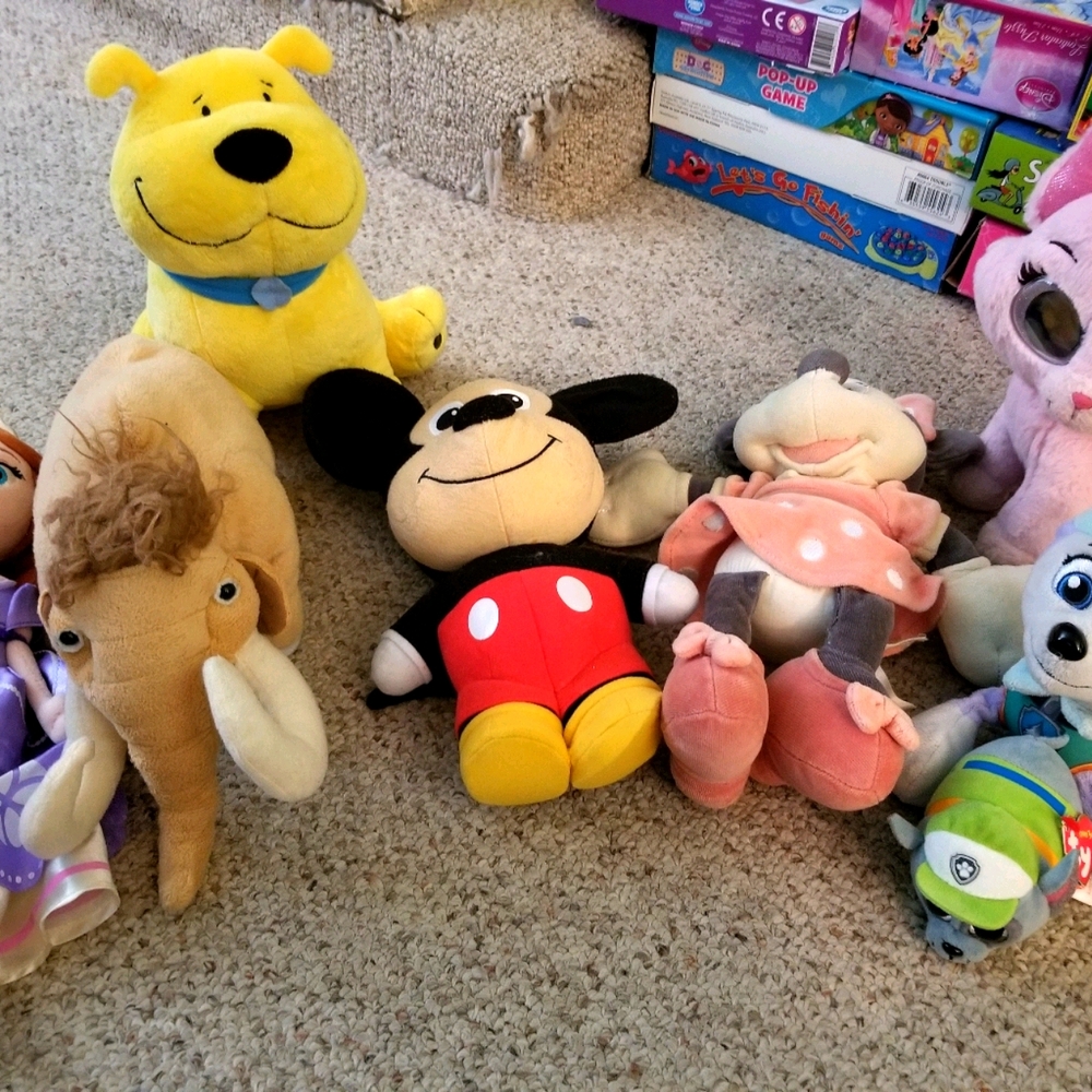 Stuffed animal lot of 8